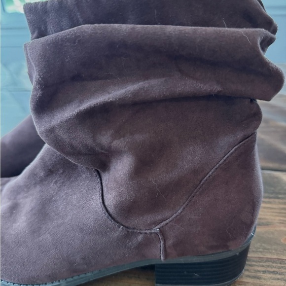 New Directions. Brown Bootie. Slouched look faux suede. Size 8 - Picture 3 of 12